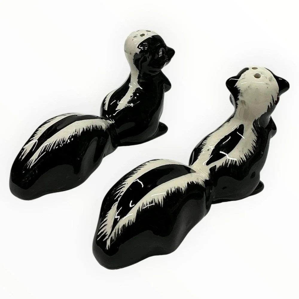 Vintage Relco Creation‎ Anthropomorphic Skunk Salt Pepper Shakers MCM Japan Tags